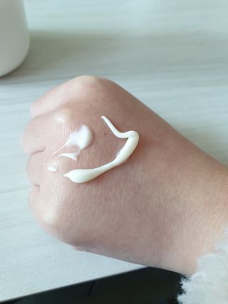 mom e 맘이 내추럴 베이비 케어 샴푸앤바스+로션 — 4점을 준 리뷰어가 2021년 1월 올린 사용 사진