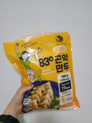 (주)성경순만두 곤약만두.콘치즈만두,삼각당면만두,당면 야끼만두,대구전통 납작만두,떡뽁이 매콤소스,달콤소스 — 5점을 준 리뷰어가 2023년 3월 올린 사용 사진