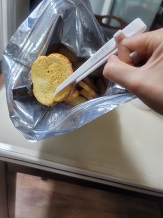 칩스틱 과자젓가락 게이밍젓가락 2ea / KC인증 식품용 — 5점을 준 리뷰어가 2021년 11월 올린 사용 사진
