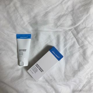 더마포레스트 모이스처라이징 아쿠아크림 / 수분크림 히알루론산 펩타이드 보습 미백 주름개선 — 4점을 준 리뷰어가 2021년 6월 올린 사용 사진