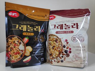 씨알푸드 씨알로 그래놀라 2종 후르츠+크랜베리 아몬드 — 5점을 준 리뷰어가 2022년 7월 올린 사용 사진