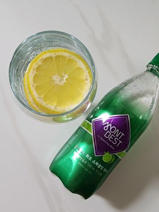 몽베스트 Montbest with Sparkling water Lime20병 — 5점을 준 리뷰어가 2022년 10월 올린 사용 사진