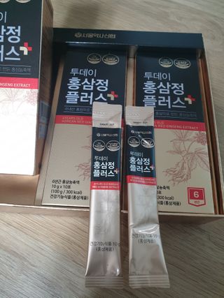 서울약사신협_투데이홍삼정플러스스틱_10g x 30포 — 5점을 준 리뷰어가 2021년 2월 올린 사용 사진