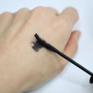 더소설 소설 블랙아이래쉬 세럼 10g(SOSEOL BLACK EYELASH SERUM 10g) — 5점을 준 리뷰어가 2023년 12월 올린 사용 사진