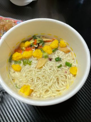 NISSIN 닛신 컵누들  4종 - 씨푸드오리지날, 씨푸드 스파이시, 씨푸드 커리, 씨푸드 XO소스 — 5점을 준 리뷰어가 2022년 12월 올린 사용 사진
