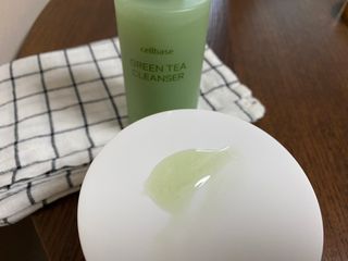 프리마인 메이크업과 들뜨는 각질까지 한방에 깐달걀로! 순하기까지한 셀베이스 그린티클렌저(200ml) — 5점을 준 리뷰어가 2023년 3월 올린 사용 사진