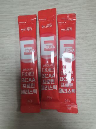 인디닥터 면역 생생 핑크 이뮨 젤리 + 타이탄 BCAA 프로틴 젤리스틱 — 5점을 준 리뷰어가 2022년 6월 올린 사용 사진