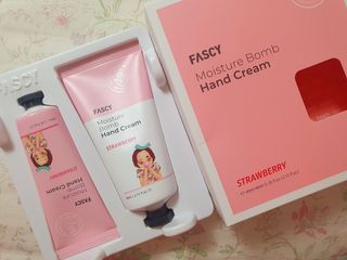 파시 FASCY 高保湿ハンドクリーム40ml+80ml セット — 5점을 준 리뷰어가 2021년 6월 올린 사용 사진