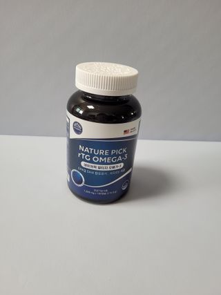 서울약사신협 네이처픽_알티지오메가3_1,205mg x 180캡슐 — 5점을 준 리뷰어가 2021년 9월 올린 사용 사진