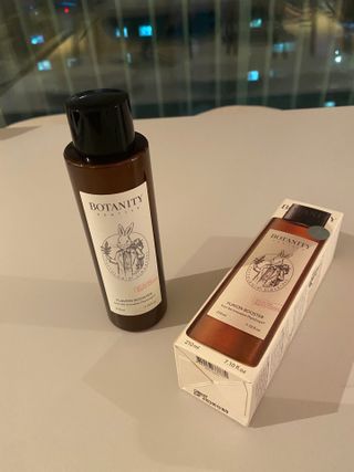 [패키지리뉴얼]보타니티 진정 결케어 플라본 부스터 210ml / 플라본 세럼 50m — 5점을 준 리뷰어가 2022년 5월 올린 사용 사진