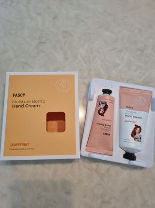 파시 FASCY 高保湿ハンドクリーム40ml+80ml セット — 4점을 준 리뷰어가 2021년 8월 올린 사용 사진