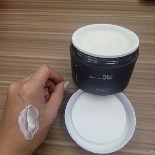 세이지빼빼 빼빼B 슬리미 히알 바디밤 150g — 5점을 준 리뷰어가 2022년 10월 올린 사용 사진
