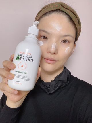 [닥터문] 프리미엄 알로에베라 선크림 500ml — 5점을 준 리뷰어가 2022년 6월 올린 사용 사진