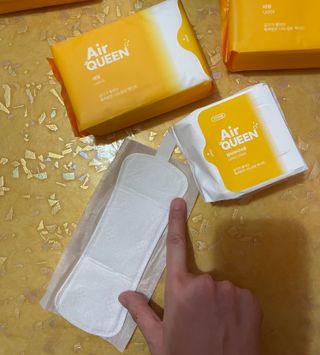 에어퀸 뉴브레스 유기농 생리대 4종 (팬티라이너 20P + 중형 10P + 대형 10P + 오버나이트 8P)_체험단 — 5점을 준 리뷰어가 2024년 8월 올린 사용 사진