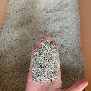 겟플렉스 켓플렉스 캣츠룸BS-1 고양이모래 4kg — 1.5점을 준 리뷰어가 2021년 2월 올린 사용 사진