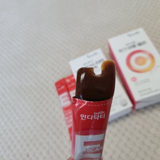 인디닥터 면역 생생 핑크 이뮨 젤리 + 타이탄 BCAA 프로틴 젤리스틱 — 5점을 준 리뷰어가 2022년 5월 올린 사용 사진
