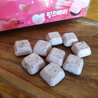 롯데제과 ABC초코쿠키 핑크베리 — 4점을 준 리뷰어가 2021년 2월 올린 사용 사진