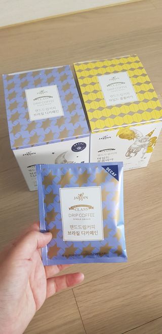 (주)쟈뎅 쟈뎅 클래스 핸드 드립 커피 10P 2종_디카페인 1종+랜덤 플레이버 1종 — 5점을 준 리뷰어가 2021년 4월 올린 사용 사진