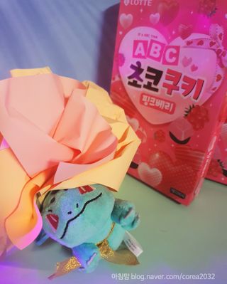 롯데제과 ABC초코쿠키 핑크베리 — 5점을 준 리뷰어가 2021년 2월 올린 사용 사진