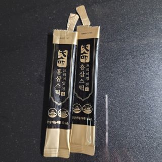 헬스업_천명진프리미엄홍삼스틱_10ml x 30포 — 5점을 준 리뷰어가 2021년 2월 올린 사용 사진