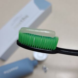 매스티나 프리미엄 매스티스 치약 — 5점을 준 리뷰어가 2021년 5월 올린 사용 사진