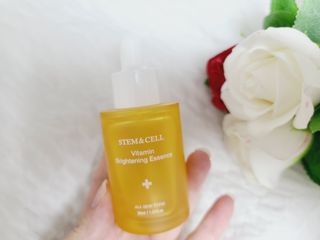 체르엠 스템앤셀 비타민 브라이트닝 에센스 30ml 1개 — 5점을 준 리뷰어가 2021년 10월 올린 사용 사진