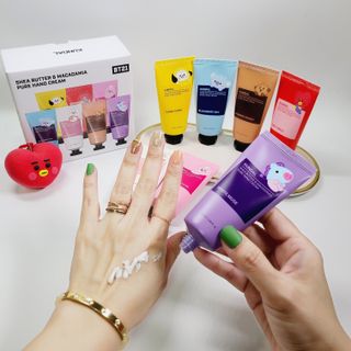 쿤달 BT21 시어버터 앤 마카다미아 퓨어 핸드크림 50ml 7구 기프트 세트 — 5점을 준 리뷰어가 2021년 3월 올린 사용 사진