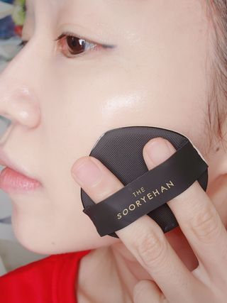 수려한 더 블랙 텐션 핏 메쉬쿠션 — 5점을 준 리뷰어가 2024년 1월 올린 사용 사진