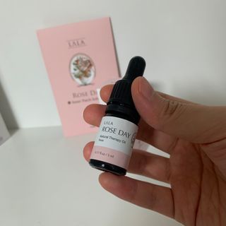 라라로즈데이 시즌2 천연 아로마오일 Y존 케어 속옷향수 이너퍼퓸 5ml  여성의 자존감을 UP시키자 — 5점을 준 리뷰어가 2021년 8월 올린 사용 사진