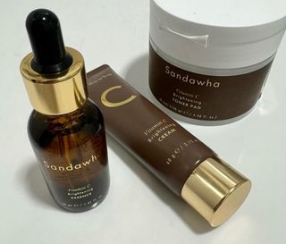 스킨큐어 산다화 비타민c 화이트닝 에센스 30ml — 5점을 준 리뷰어가 2023년 12월 올린 사용 사진