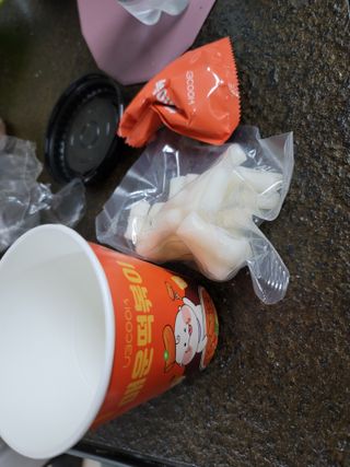유비쿡 컵떡볶이 매운컵떡볶이2개/ 짜장컵떡볶이 2개  총 4개세트 — 4점을 준 리뷰어가 2021년 3월 올린 사용 사진