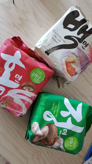 [풀무원] 자연은맛있다 정면, 백면, 홍면  세트 — 5점을 준 리뷰어가 2021년 4월 올린 사용 사진