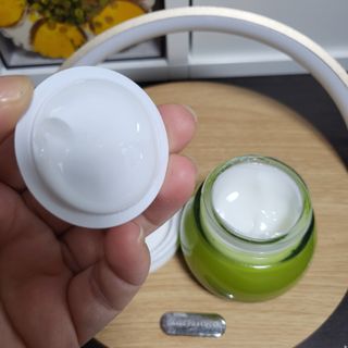 [후르디아] 민감피부 수분크림 비건 아보카도 크림 — 5점을 준 리뷰어가 2022년 8월 올린 사용 사진