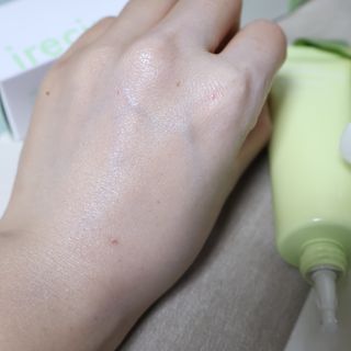 아이레시피 마일드시카 브라이트닝 업 선스크린 SPF50+ PA++++ — 5점을 준 리뷰어가 2023년 6월 올린 사용 사진