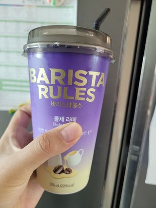 바리스타룰스 돌체 라떼 — 5점을 준 리뷰어가 2023년 4월 올린 사용 사진