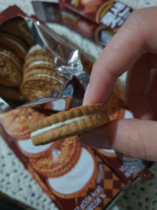 롯데제과 롯샌 카페크런치 — 5점을 준 리뷰어가 2021년 10월 올린 사용 사진