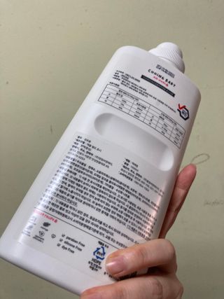 쿠잉베이비 에어워시 세탁세제,섬유유연제 1L — 5점을 준 리뷰어가 2022년 12월 올린 사용 사진