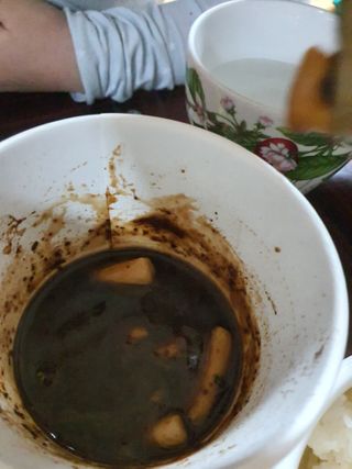 유비쿡 컵떡볶이 매운컵떡볶이2개/ 짜장컵떡볶이 2개  총 4개세트 — 3점을 준 리뷰어가 2021년 3월 올린 사용 사진