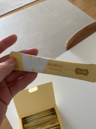디오르 파인화이트 — 5점을 준 리뷰어가 2022년 3월 올린 사용 사진