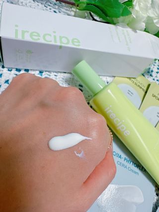아이레시피 마일드시카 브라이트닝 업 선스크린 SPF50+ PA++++ — 5점을 준 리뷰어가 2023년 6월 올린 사용 사진