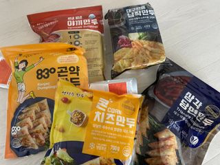 (주)성경순만두 곤약만두.콘치즈만두,삼각당면만두,당면 야끼만두,대구전통 납작만두,떡뽁이 매콤소스,달콤소스 — 5점을 준 리뷰어가 2023년 4월 올린 사용 사진