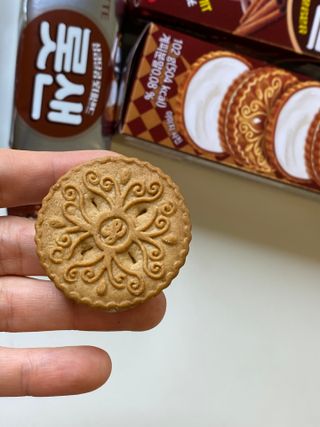 롯데제과 롯샌 카페크런치 — 5점을 준 리뷰어가 2021년 10월 올린 사용 사진