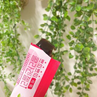 헬스업_쁘띠쁘띠석류콜라겐젤리_20g x 14포 — 3점을 준 리뷰어가 2021년 2월 올린 사용 사진