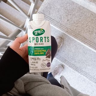 셀렉스스포츠 셀렉스 스포츠 웨이 프로틴 초콜릿 _ 330ml x 12팩 — 5점을 준 리뷰어가 2021년 3월 올린 사용 사진