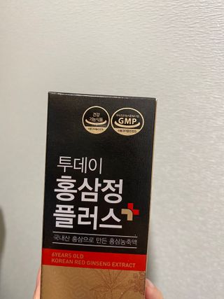 서울약사신협_투데이홍삼정플러스스틱_10g x 60포 — 5점을 준 리뷰어가 2021년 6월 올린 사용 사진