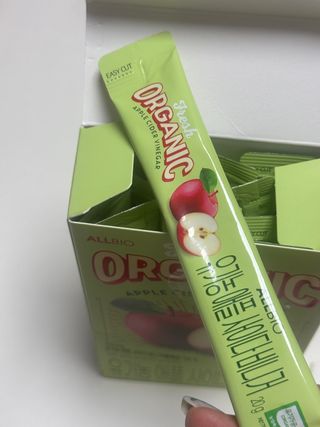 올바이오 [쿠팡 구매] 유기농 애플사이다비니거 애사비 스틱 15p, 300g, 1개 — 3.5점을 준 리뷰어가 2025년 1월 올린 사용 사진