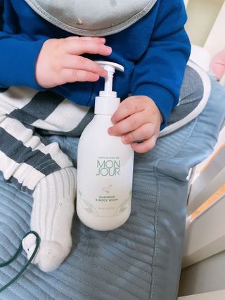 토박스코리아 몽쥬르 유아 샴푸앤워시 300ml — 5점을 준 리뷰어가 2021년 5월 올린 사용 사진