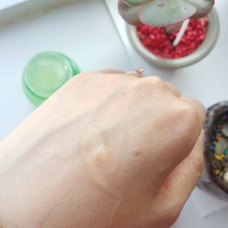 [후르디아] 모공케어 겉보속촉 여름 수분크림 — 5점을 준 리뷰어가 2021년 6월 올린 사용 사진