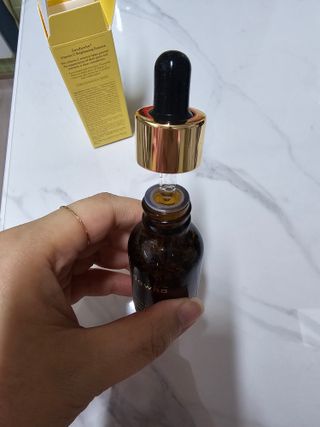 스킨큐어 산다화 비타민c 화이트닝 에센스 30ml — 5점을 준 리뷰어가 2023년 12월 올린 사용 사진