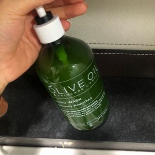 올리브 오일 스킨케어 컴퍼니 [OOSC] 촉촉 깨끗 내추럴리 너리시드 핸드워시 500ml — 5점을 준 리뷰어가 2021년 4월 올린 사용 사진